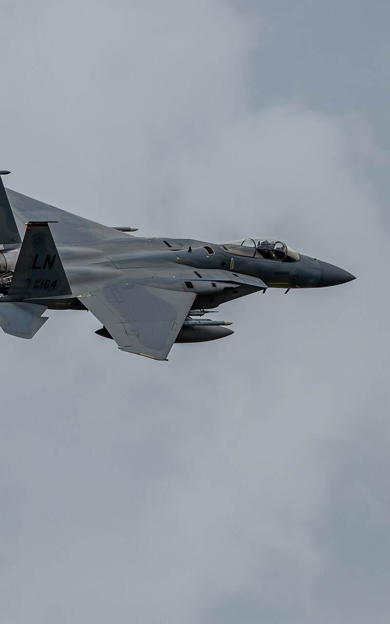  - Twin-engine aircraft