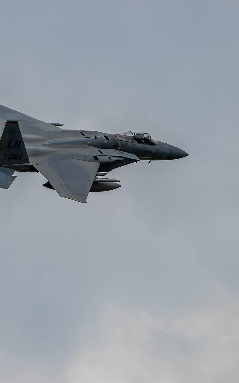  - Twin-engine aircraft