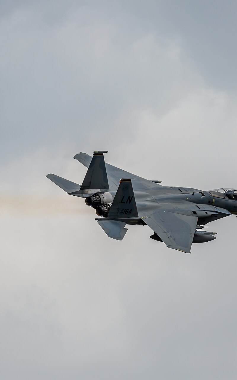  - Twin-engine aircraft