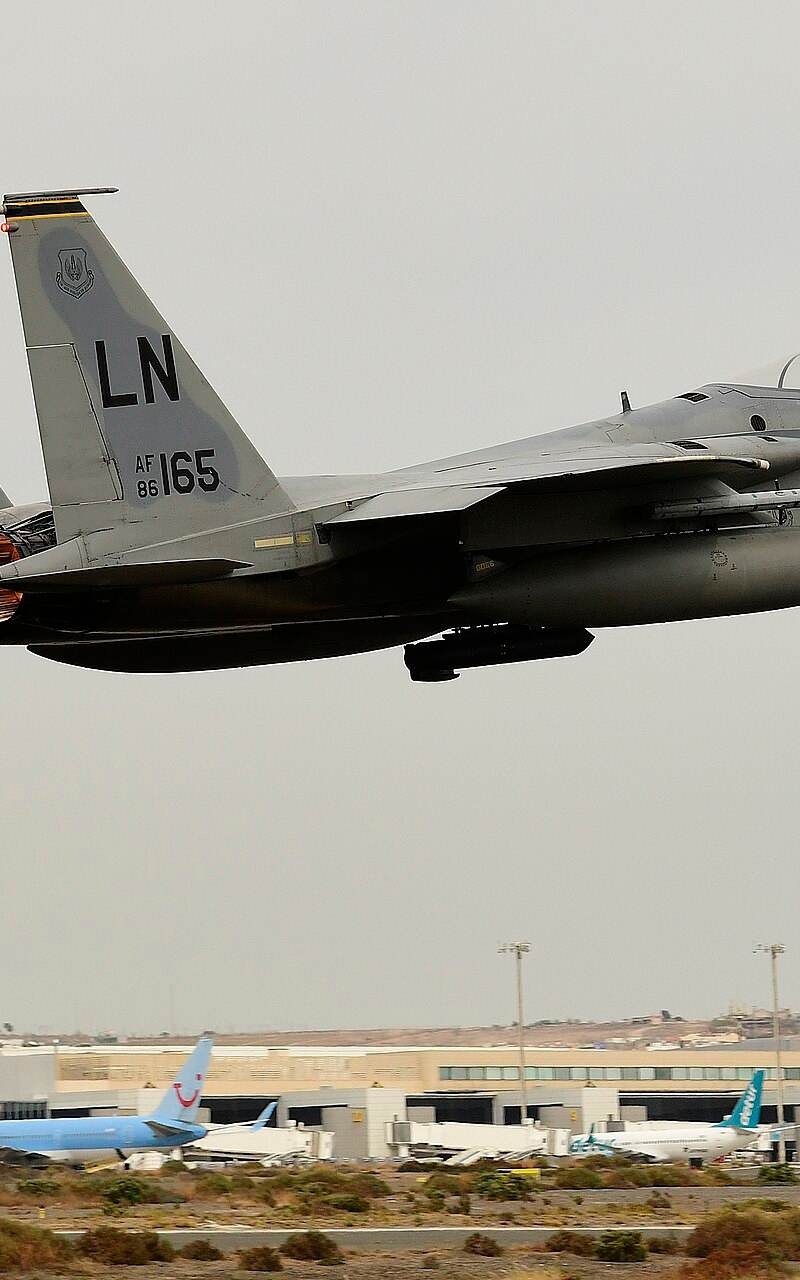  - Twin-engine aircraft