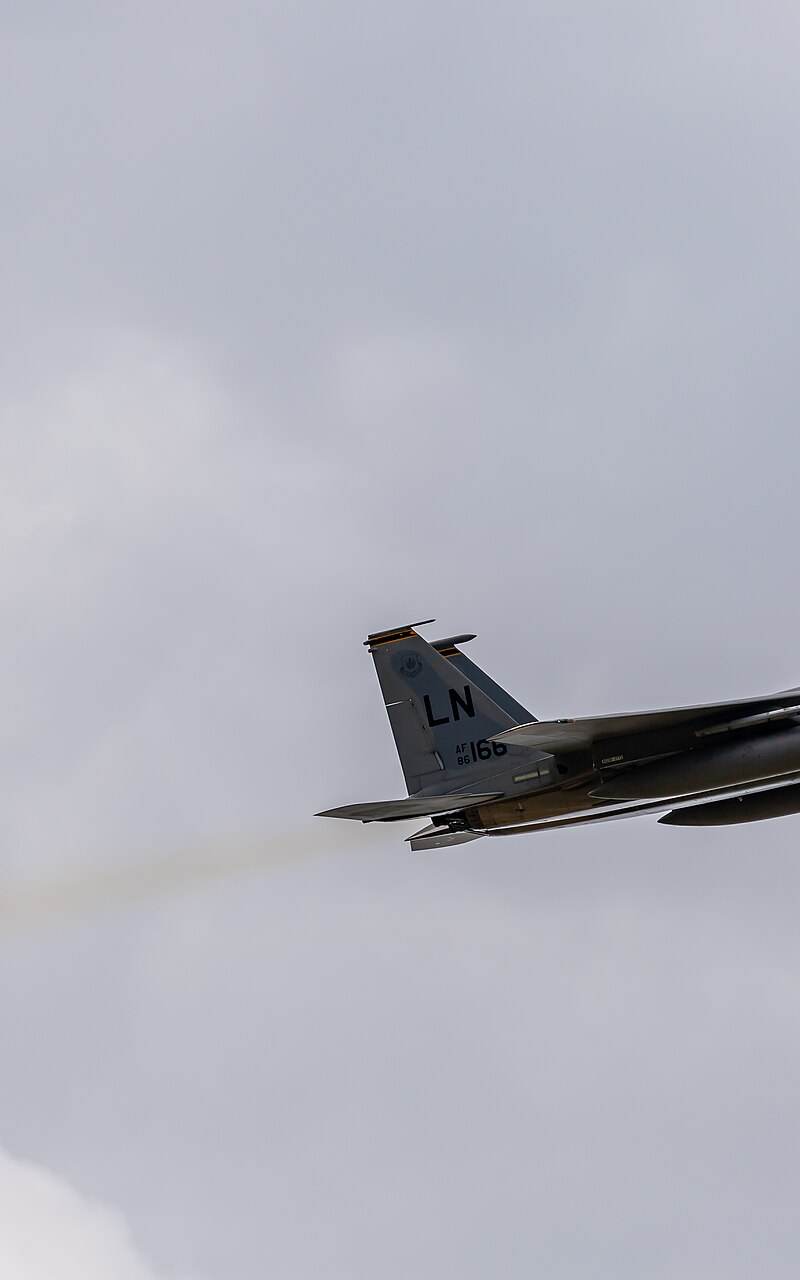  - Twin-engine aircraft