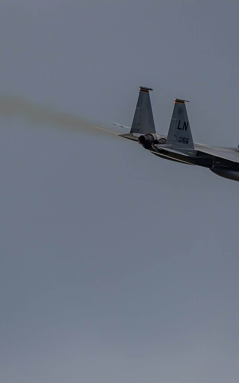  - Twin-engine aircraft
