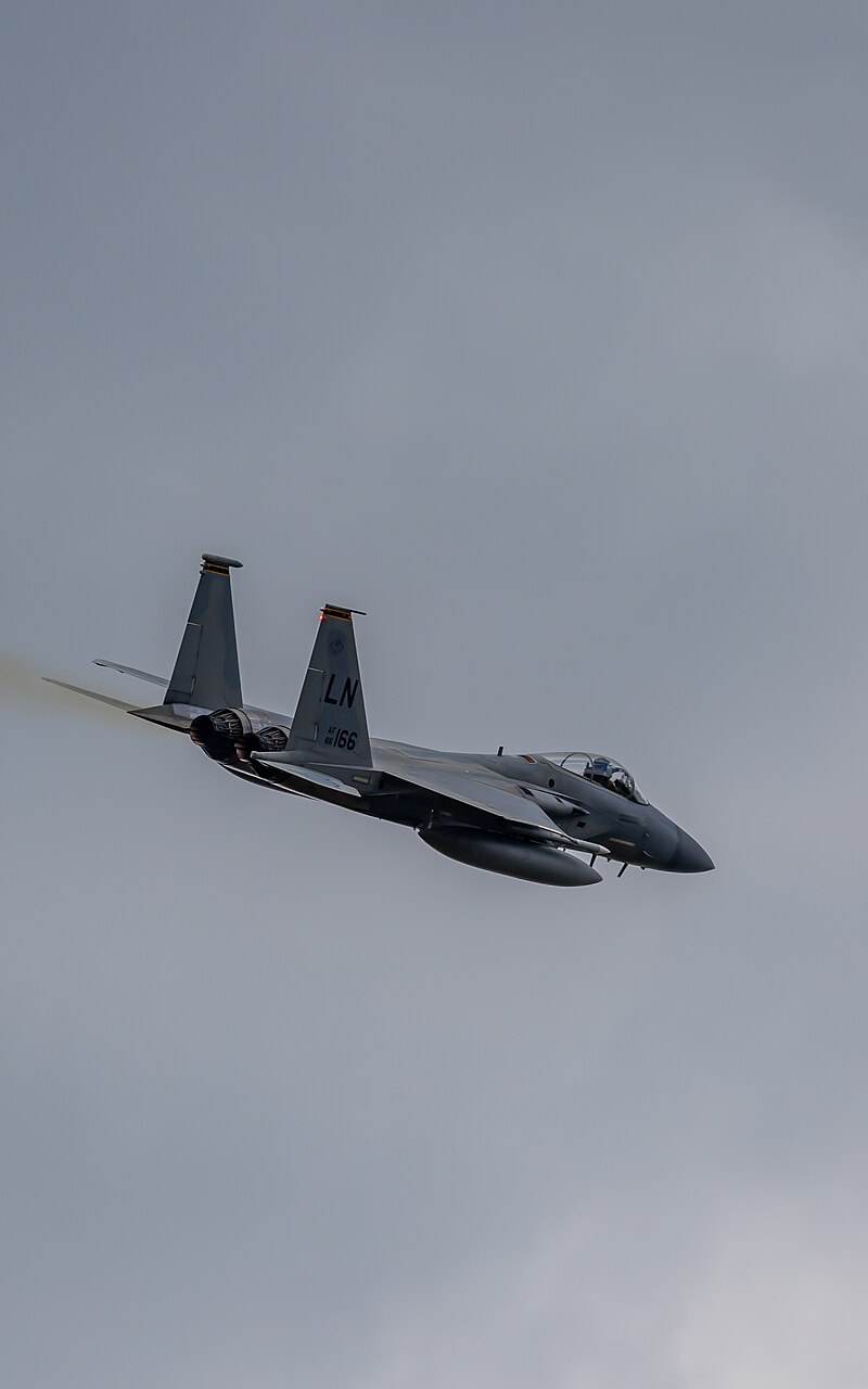  - Twin-engine aircraft