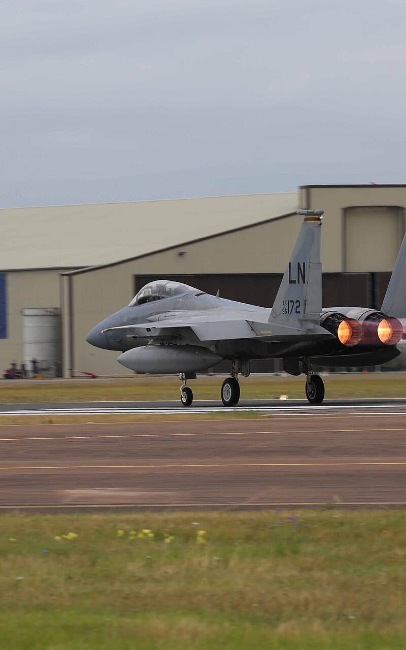  - Twin-engine aircraft