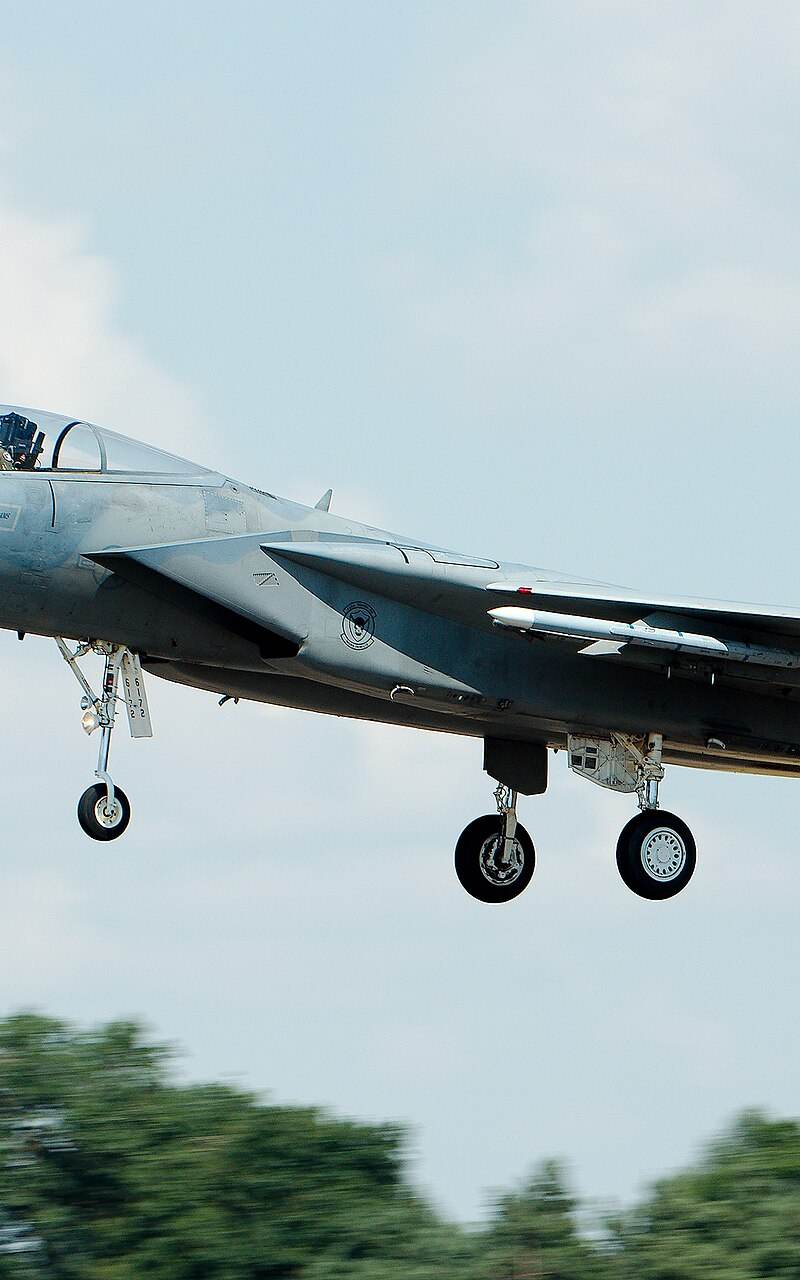  - Twin-engine aircraft