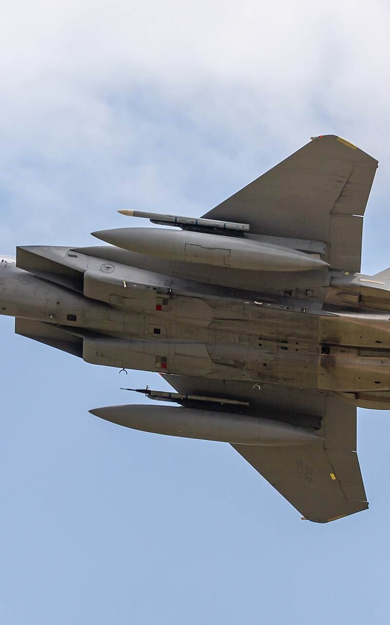  - Twin-engine aircraft