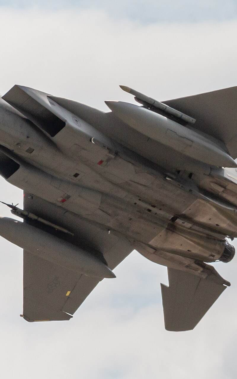  - Twin-engine aircraft