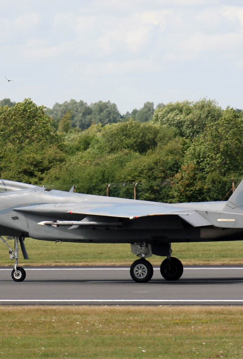  - Twin-engine aircraft