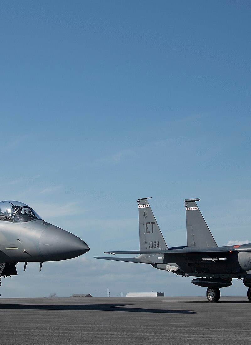  - Twin-engine aircraft
