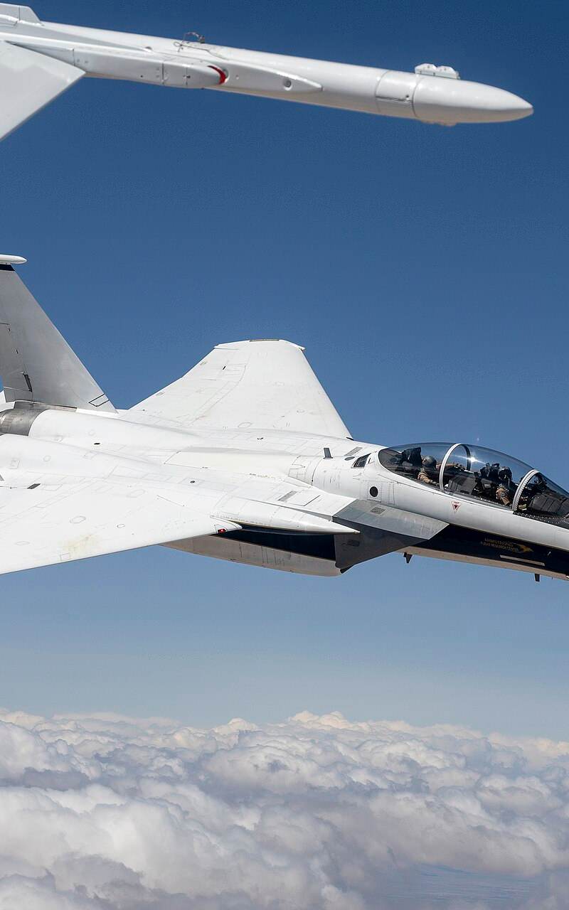 N884NA - Twin-engine aircraft