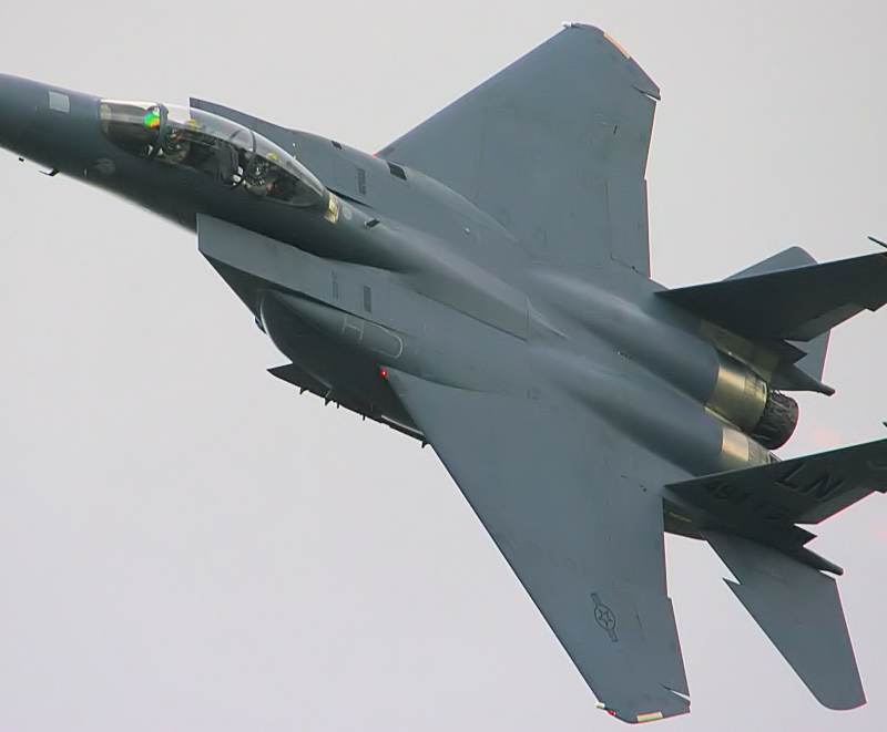  - Twin-engine aircraft