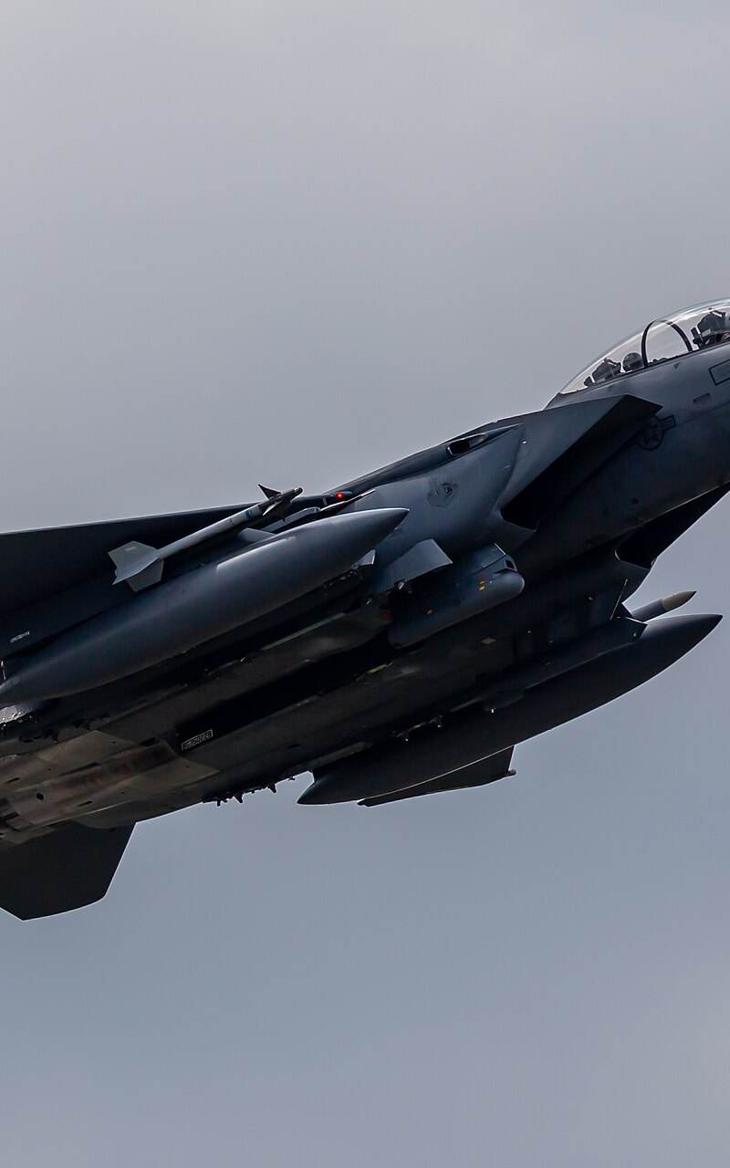  - Twin-engine aircraft