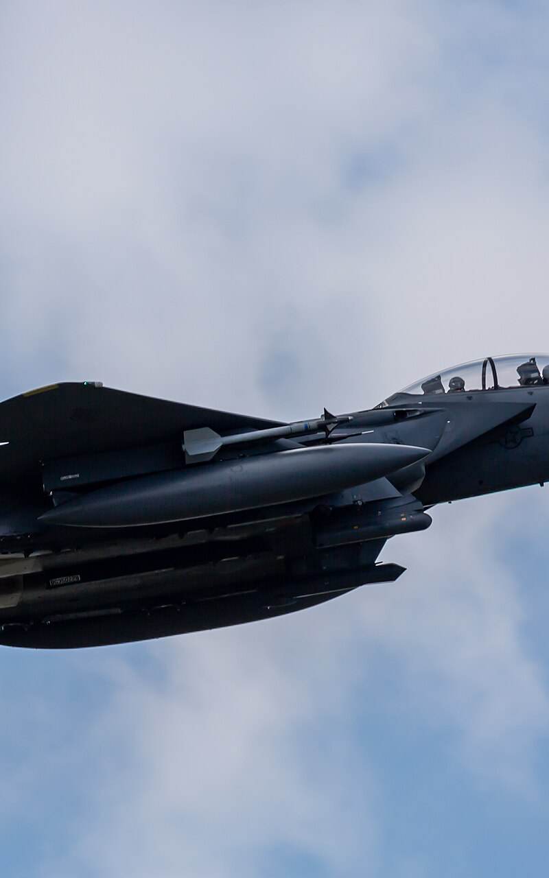  - Twin-engine aircraft