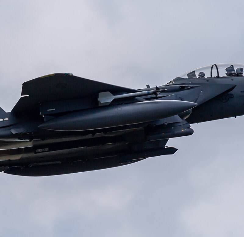  - Twin-engine aircraft