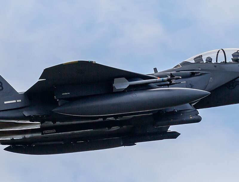  - Twin-engine aircraft