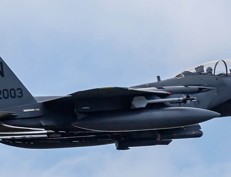  - Twin-engine aircraft