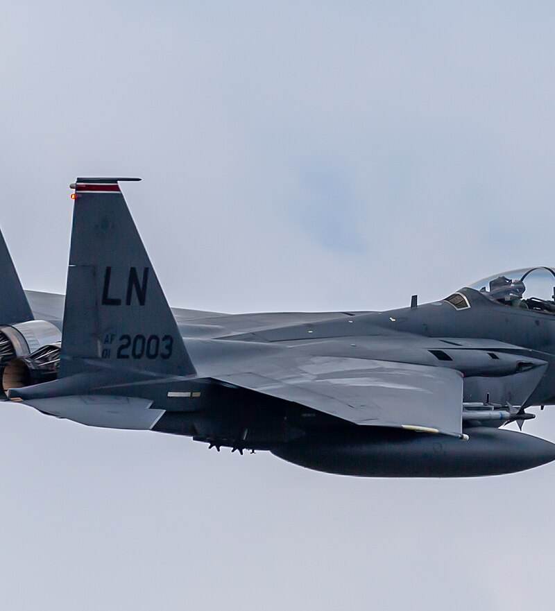 - Twin-engine aircraft