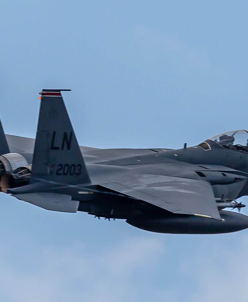  - Twin-engine aircraft
