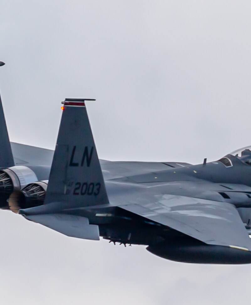  - Twin-engine aircraft
