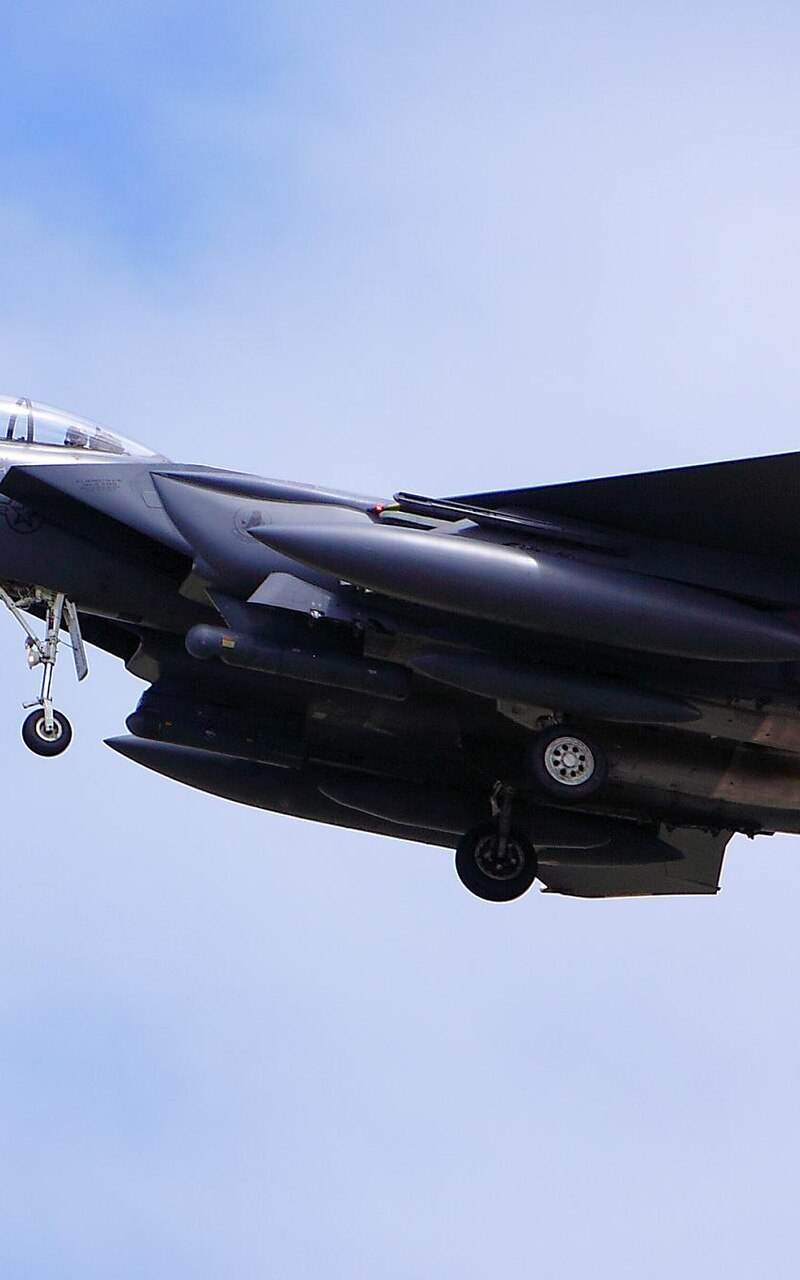  - Twin-engine aircraft
