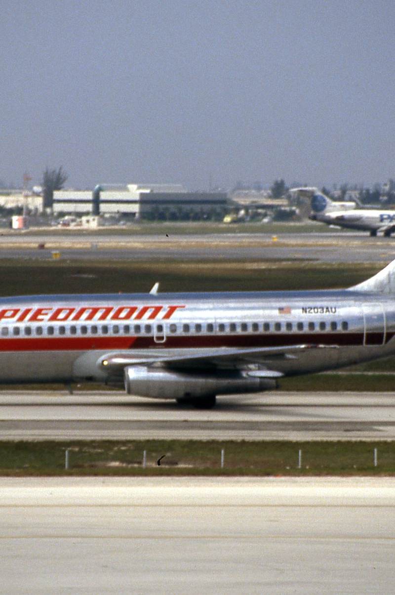 N203AU - Boeing