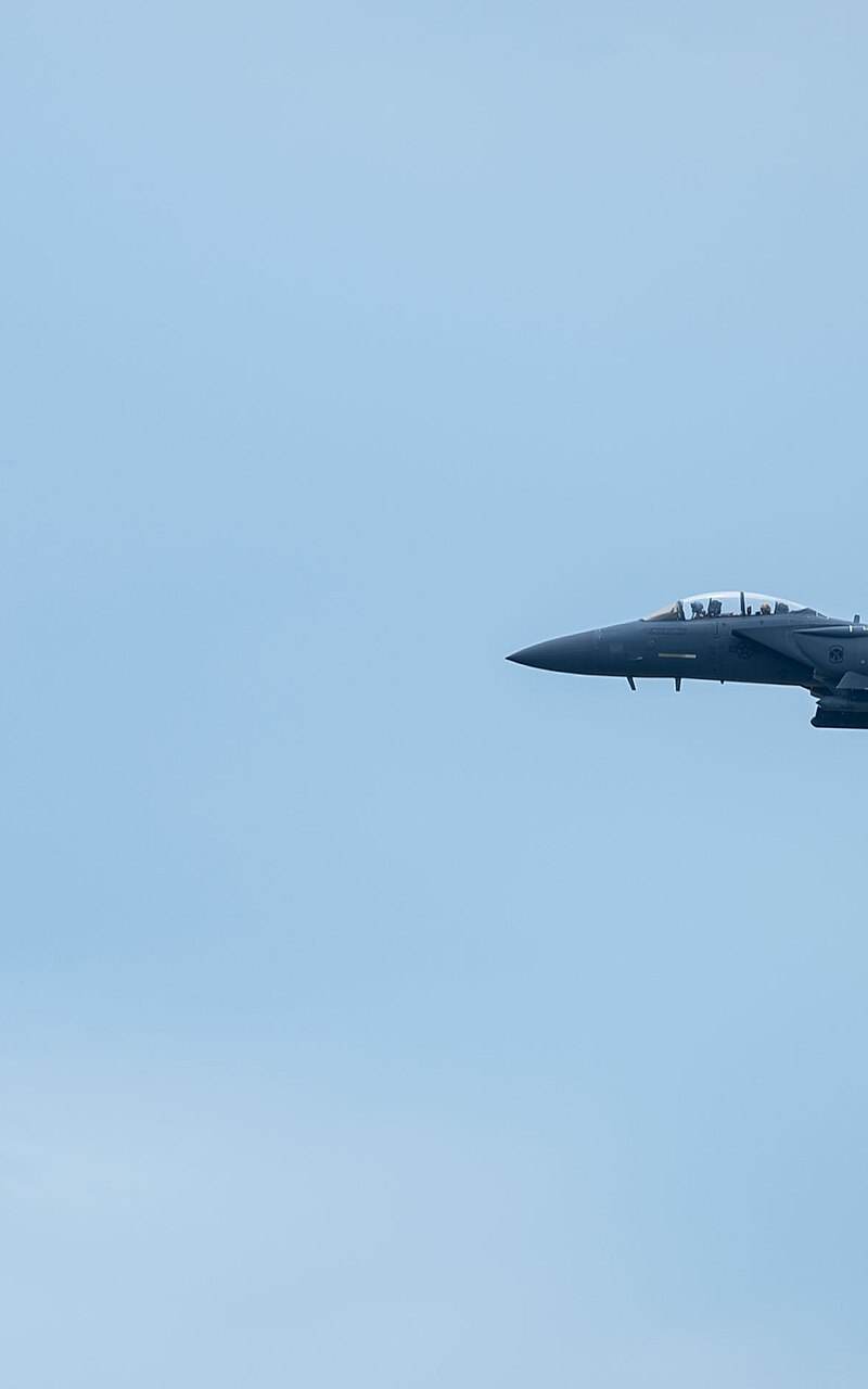  - Twin-engine aircraft
