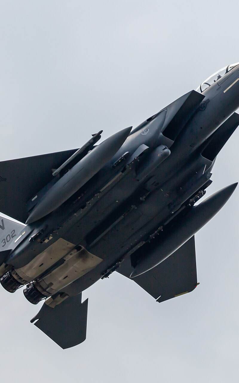  - Twin-engine aircraft