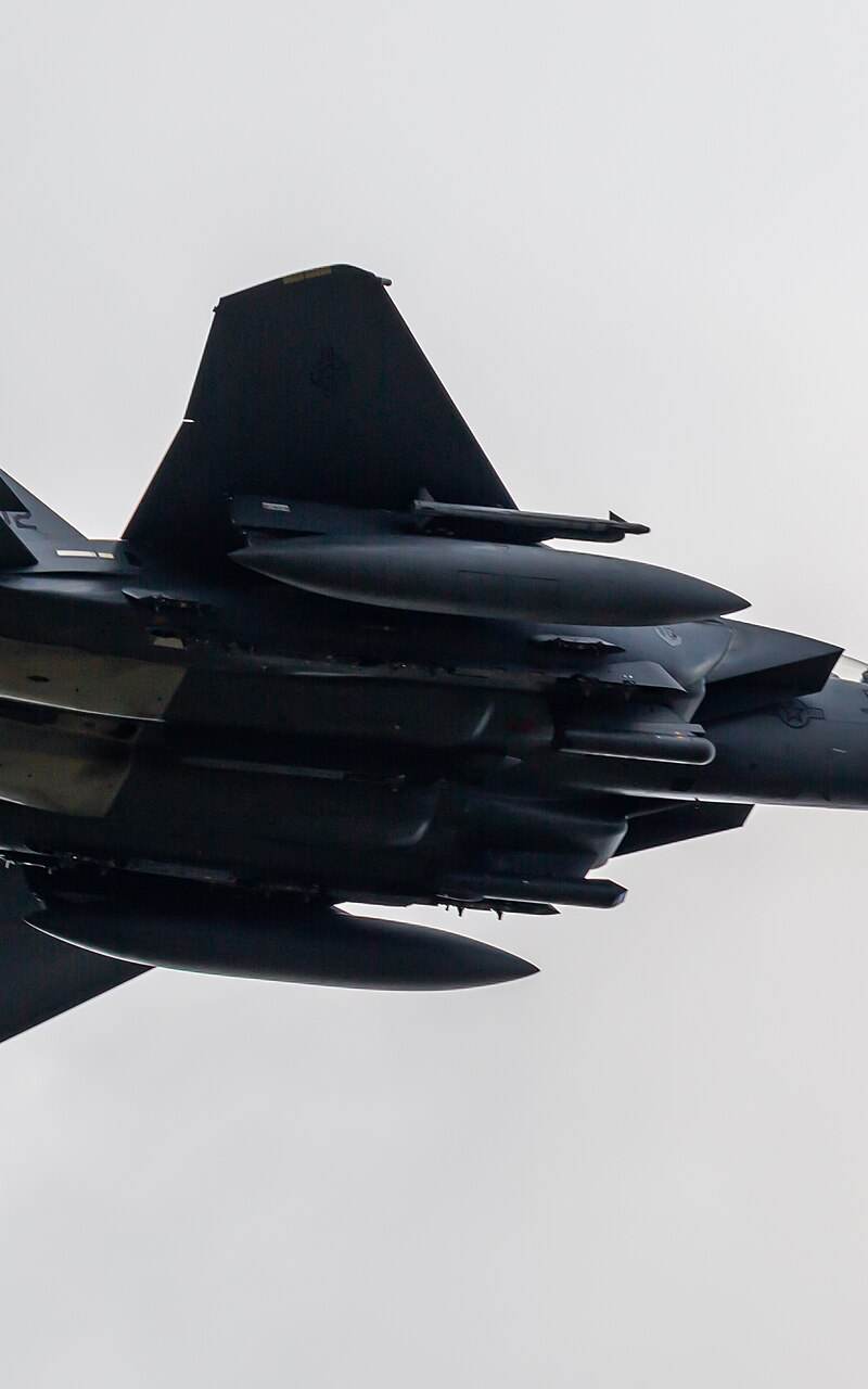  - Twin-engine aircraft