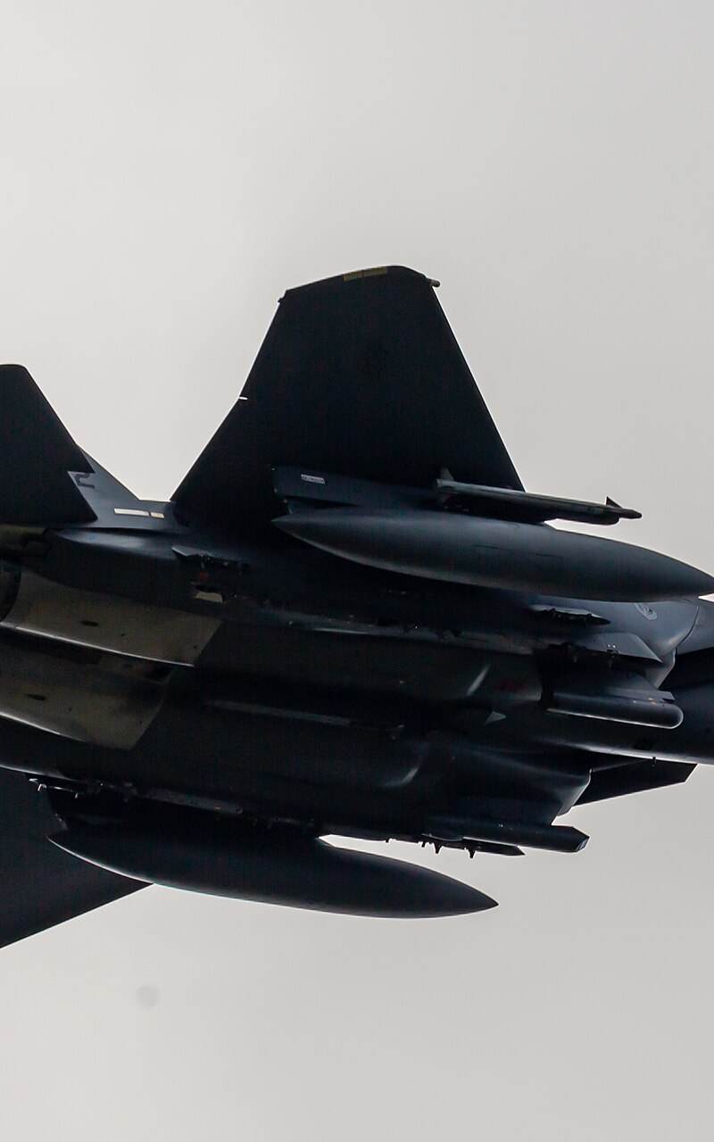  - Twin-engine aircraft