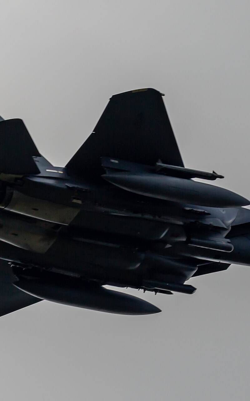  - Twin-engine aircraft
