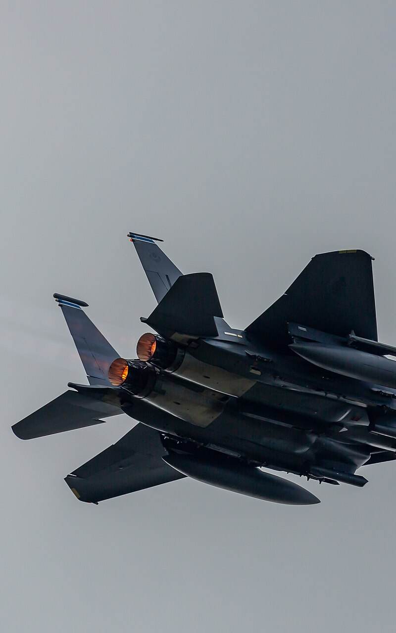  - Twin-engine aircraft