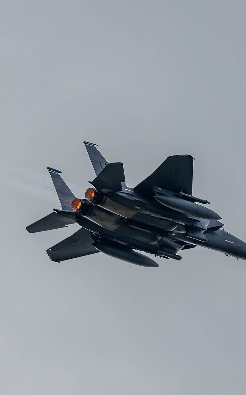  - Twin-engine aircraft
