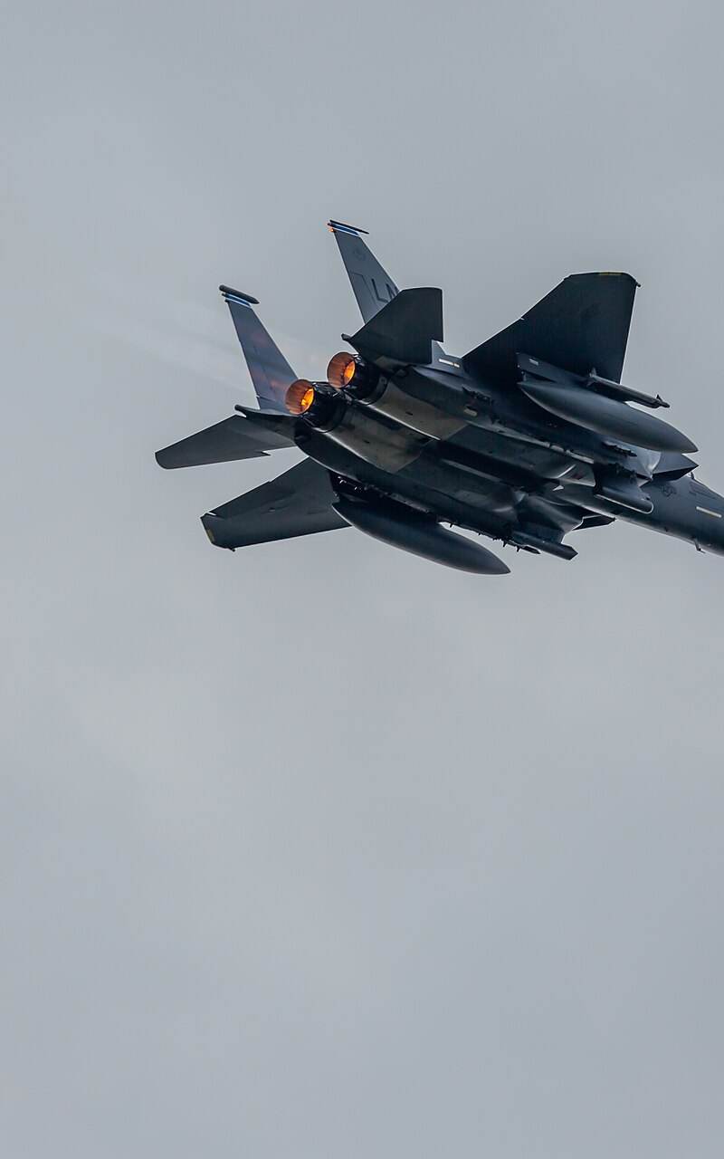  - Twin-engine aircraft