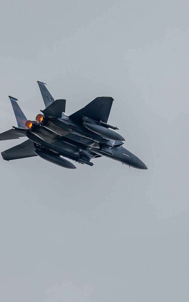  - Twin-engine aircraft