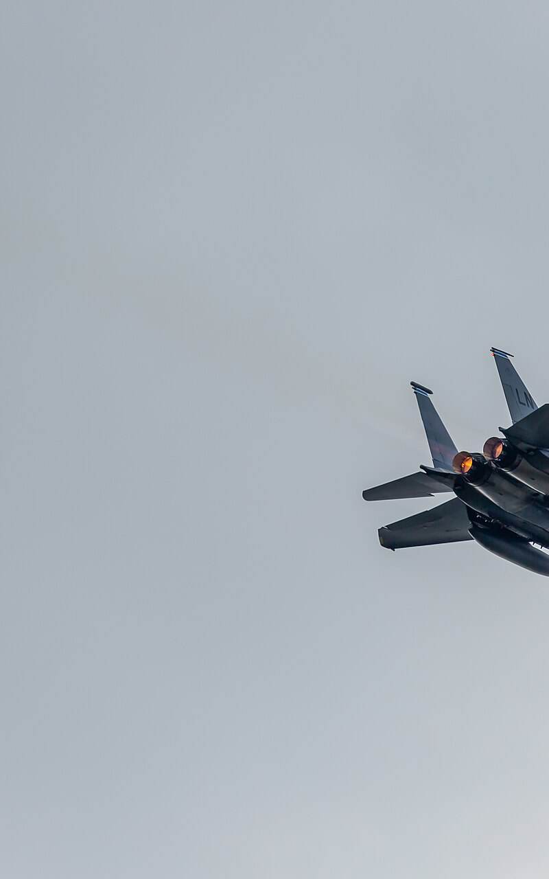  - Twin-engine aircraft