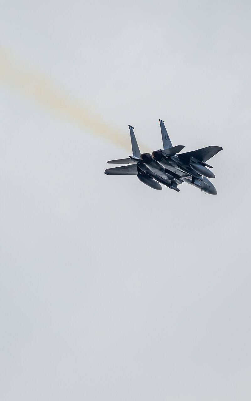  - Twin-engine aircraft