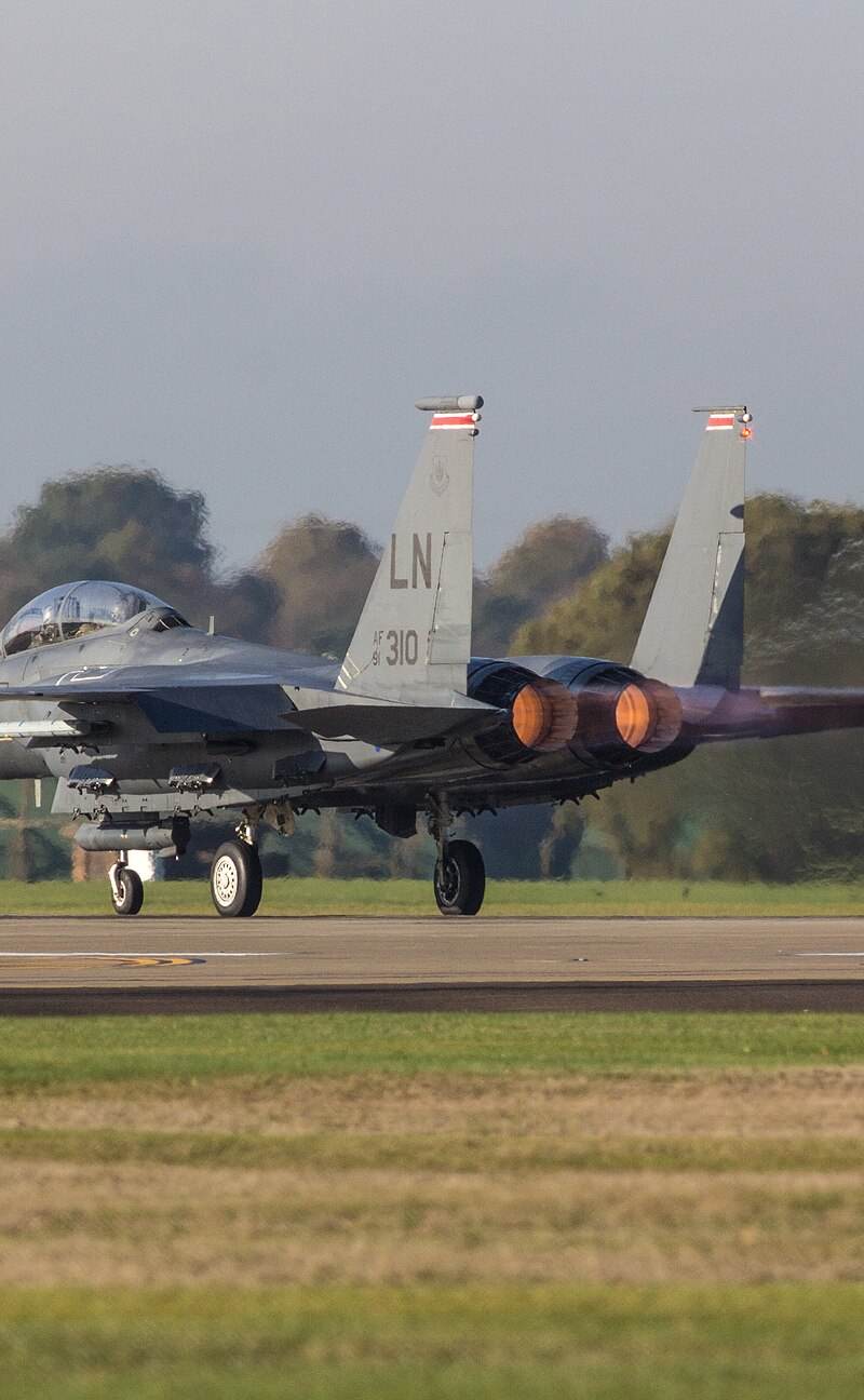  - Twin-engine aircraft