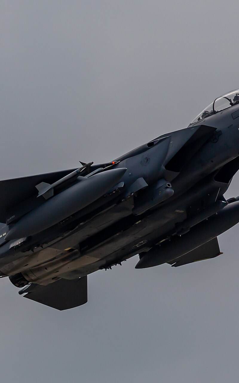  - Twin-engine aircraft