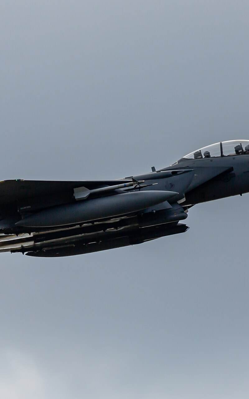  - Twin-engine aircraft
