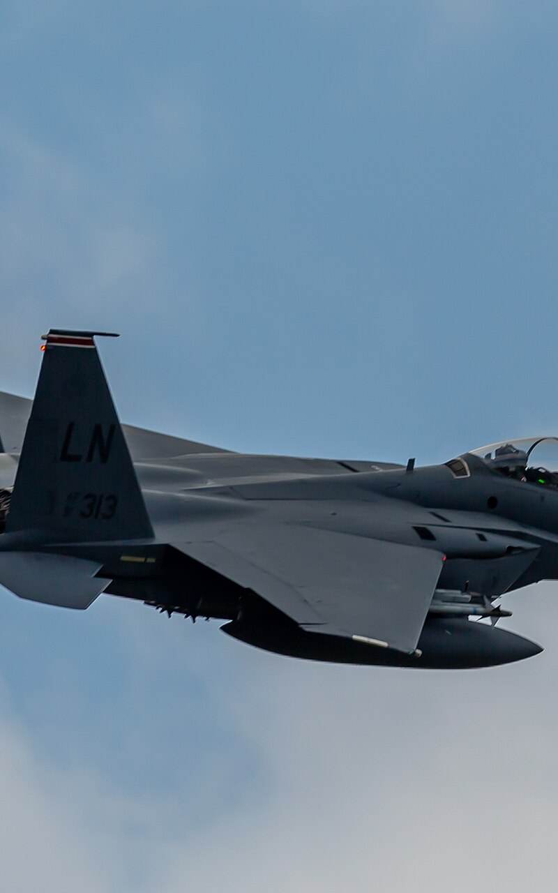  - Twin-engine aircraft