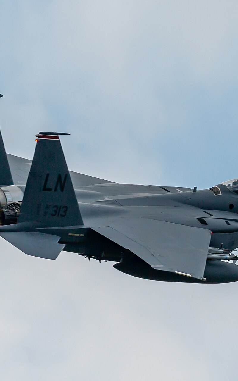  - Twin-engine aircraft