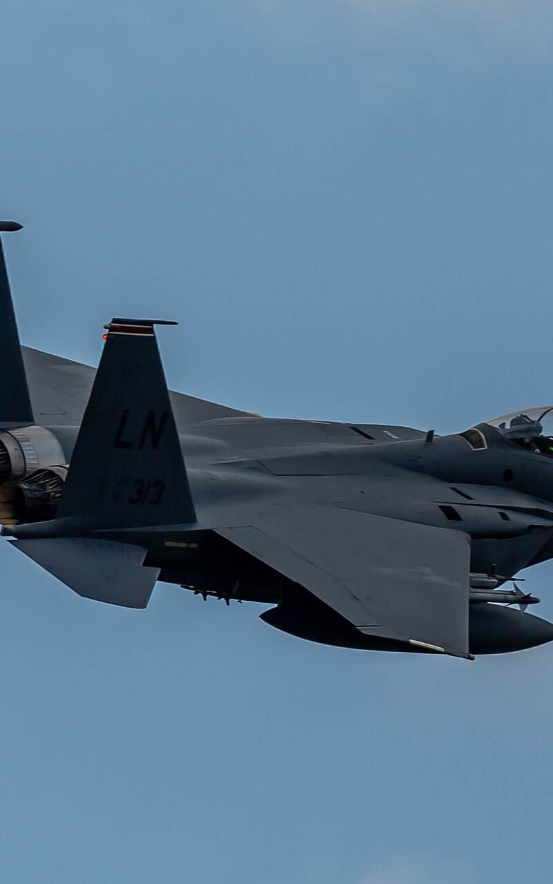  - Twin-engine aircraft