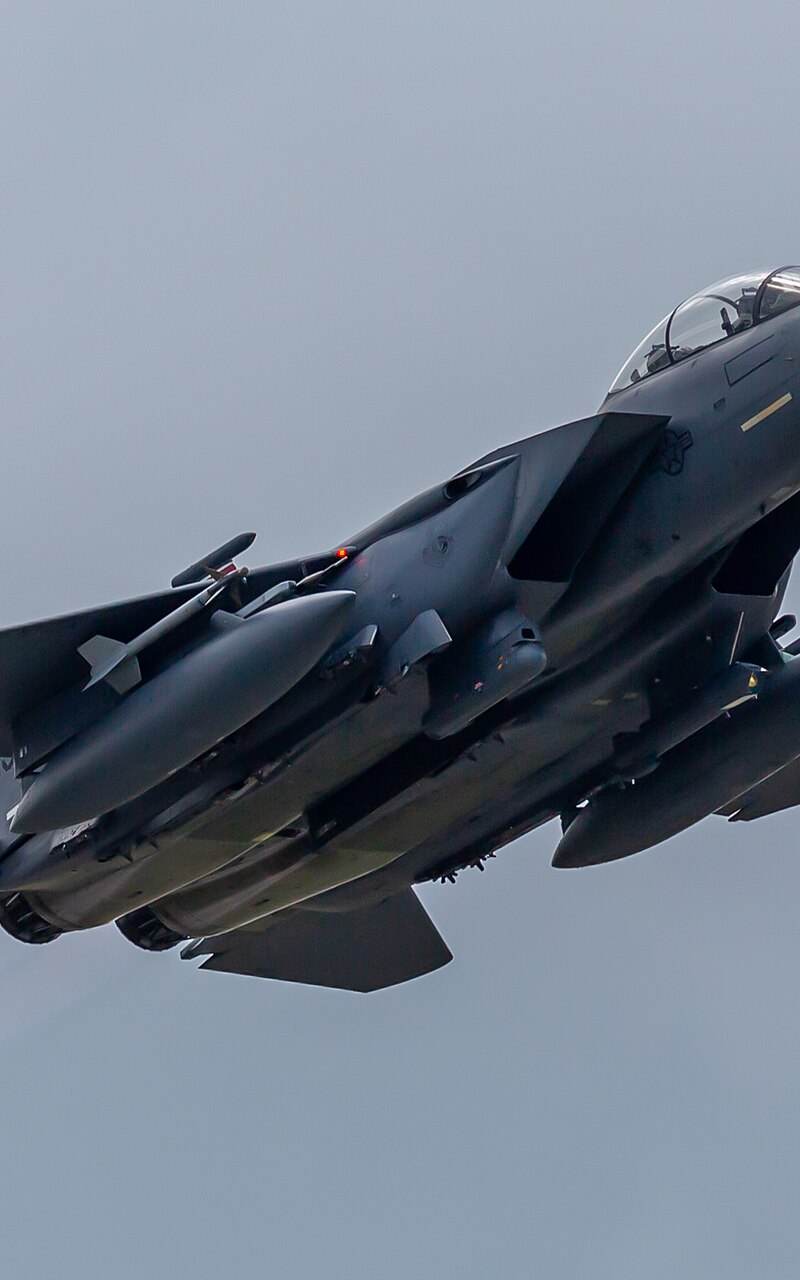  - Twin-engine aircraft