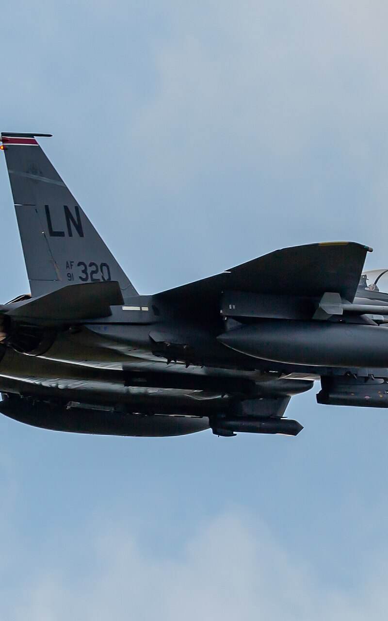  - Twin-engine aircraft