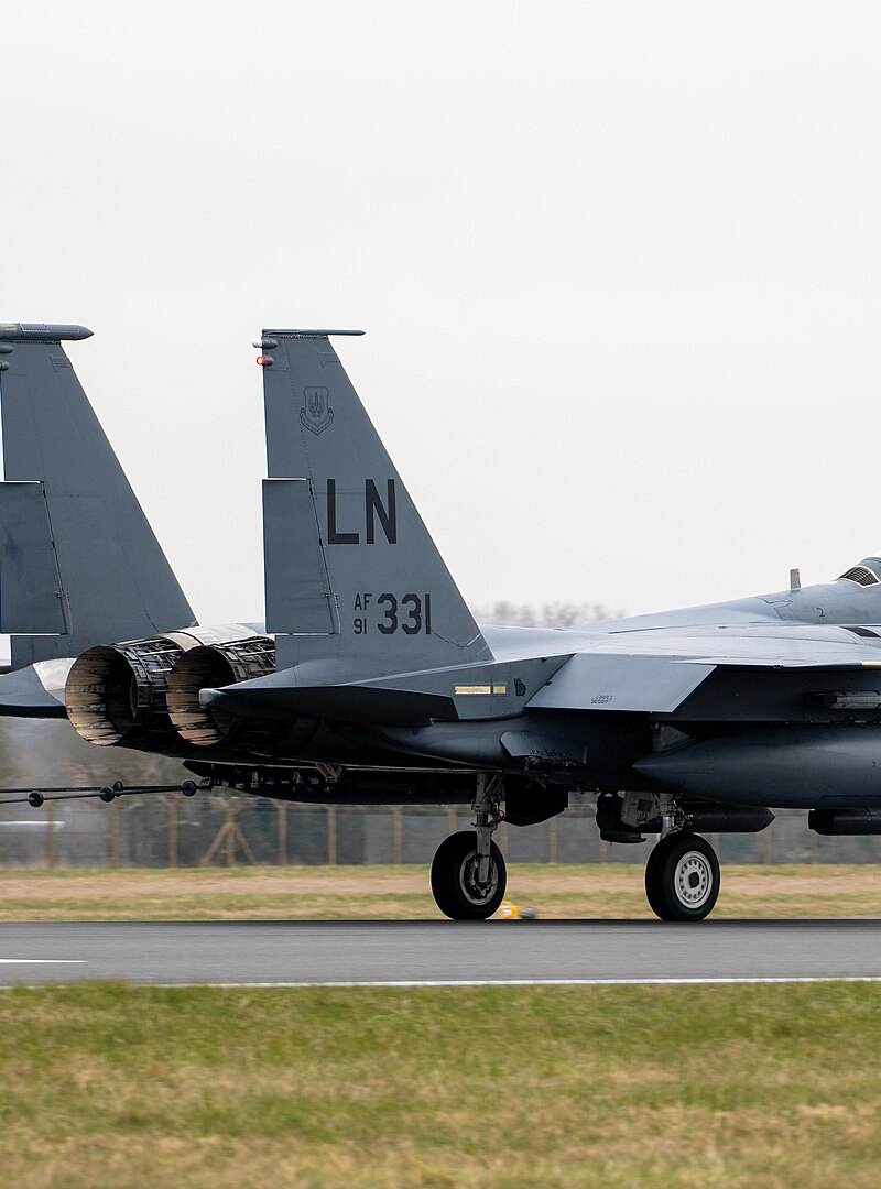 - Twin-engine aircraft