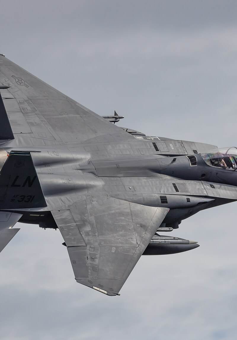  - Twin-engine aircraft
