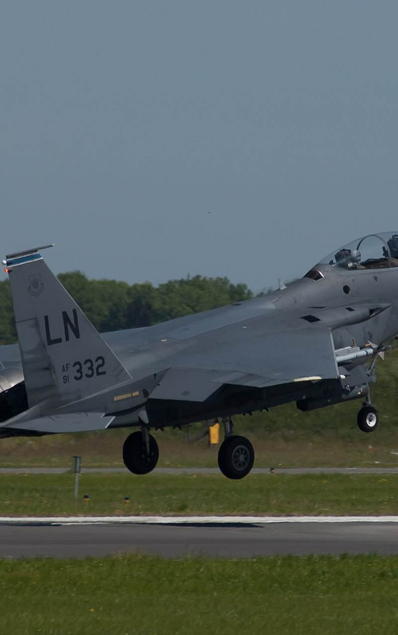  - Twin-engine aircraft
