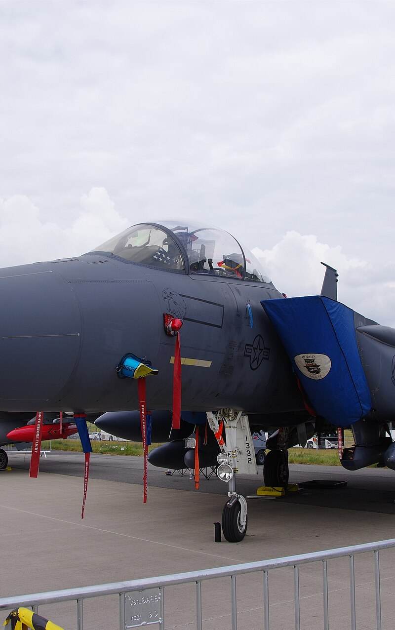  - Twin-engine aircraft