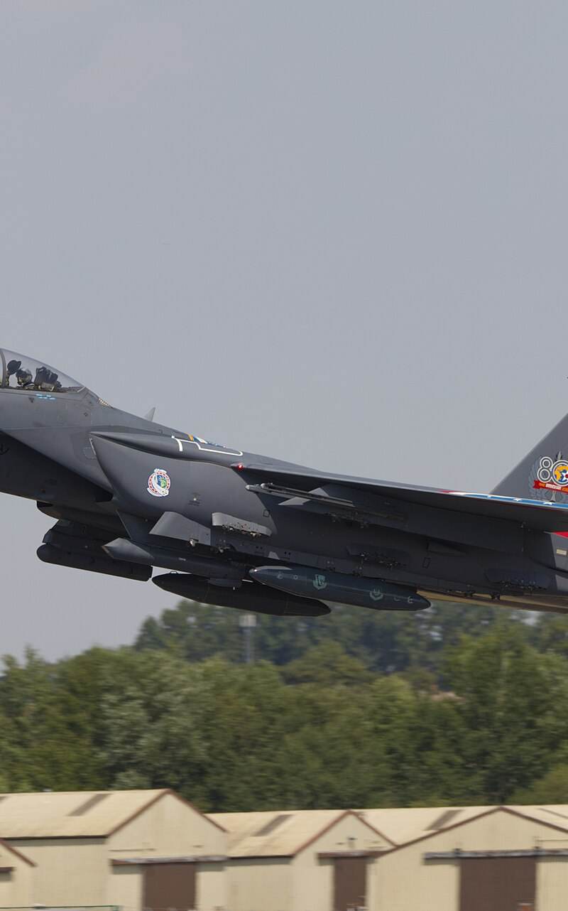  - Twin-engine aircraft