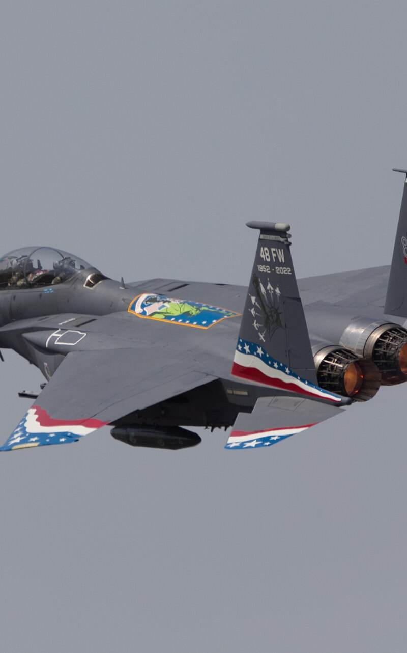  - Twin-engine aircraft